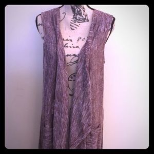 Sleeveless long cardigan with pockets!